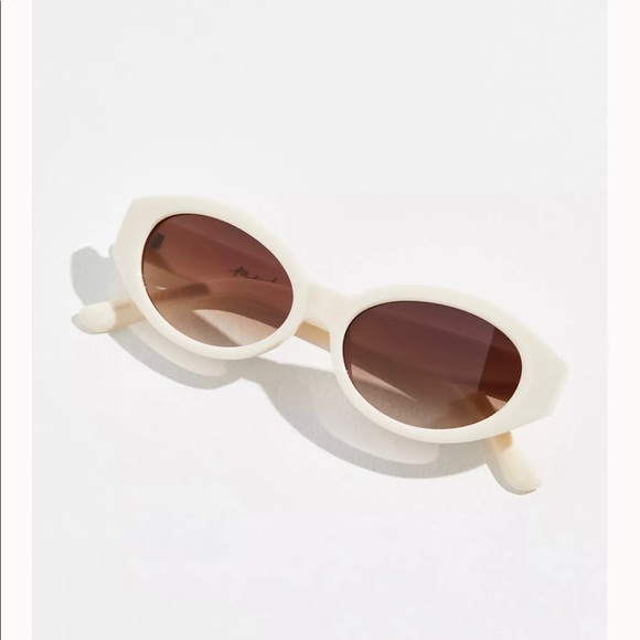 Free People Accessories - Free people Lolita slim sunglasses
